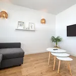 Sunlit Paradise House 아파트