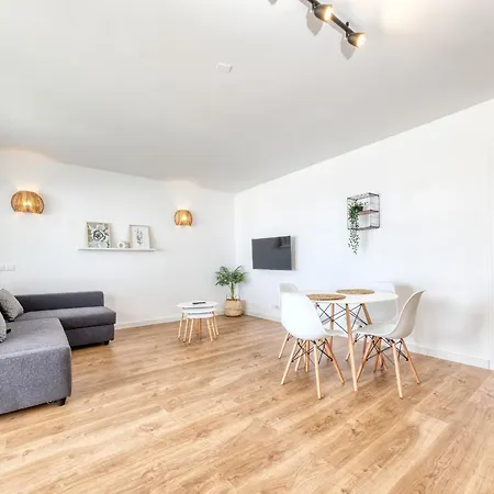 아파트 Sunlit Paradise House *