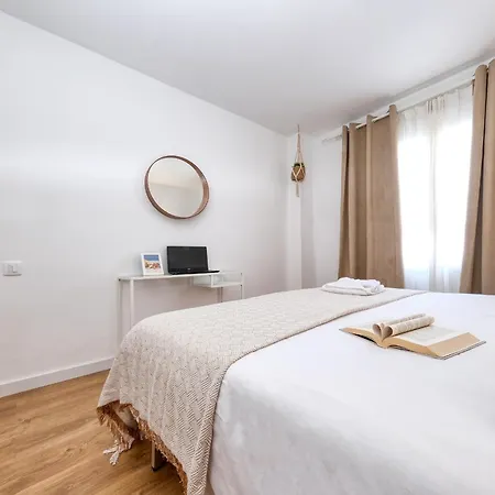 아파트 Sunlit Paradise House *