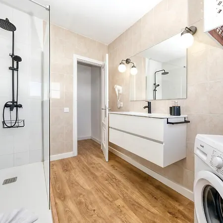 Sunlit Paradise House *