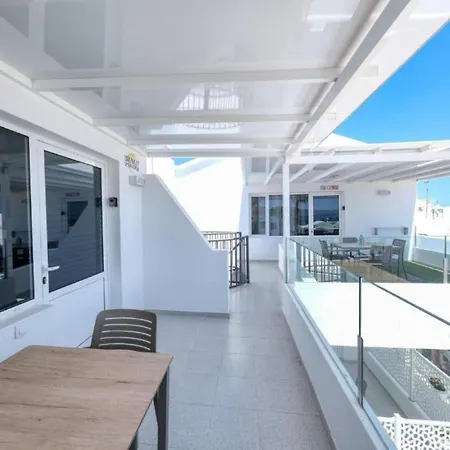 Sunlit Paradise House Appartement *